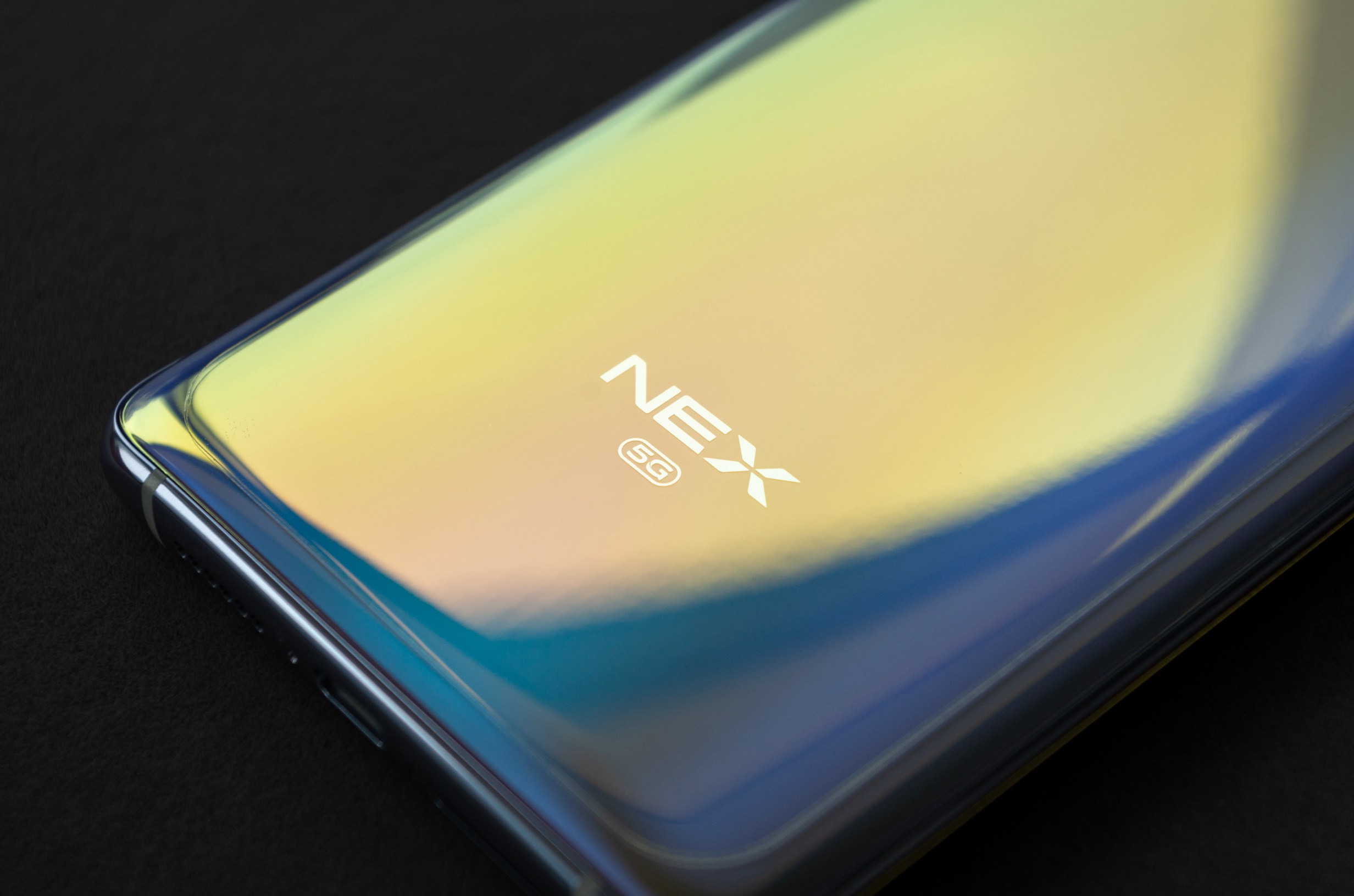 首款瀑布屏！vivo NEX 3评测：屏幕新起点、颜值新高度