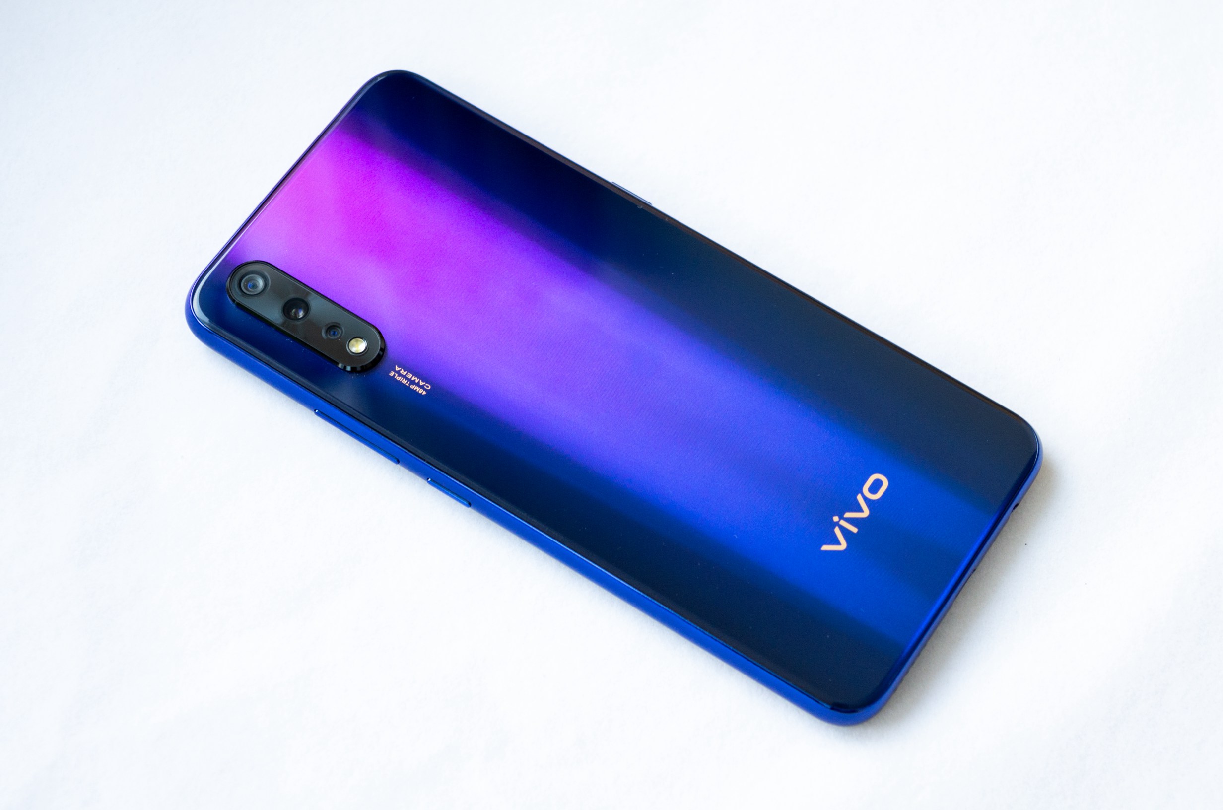 vivo Z5评测：主打线上市场 1598元足够诚意