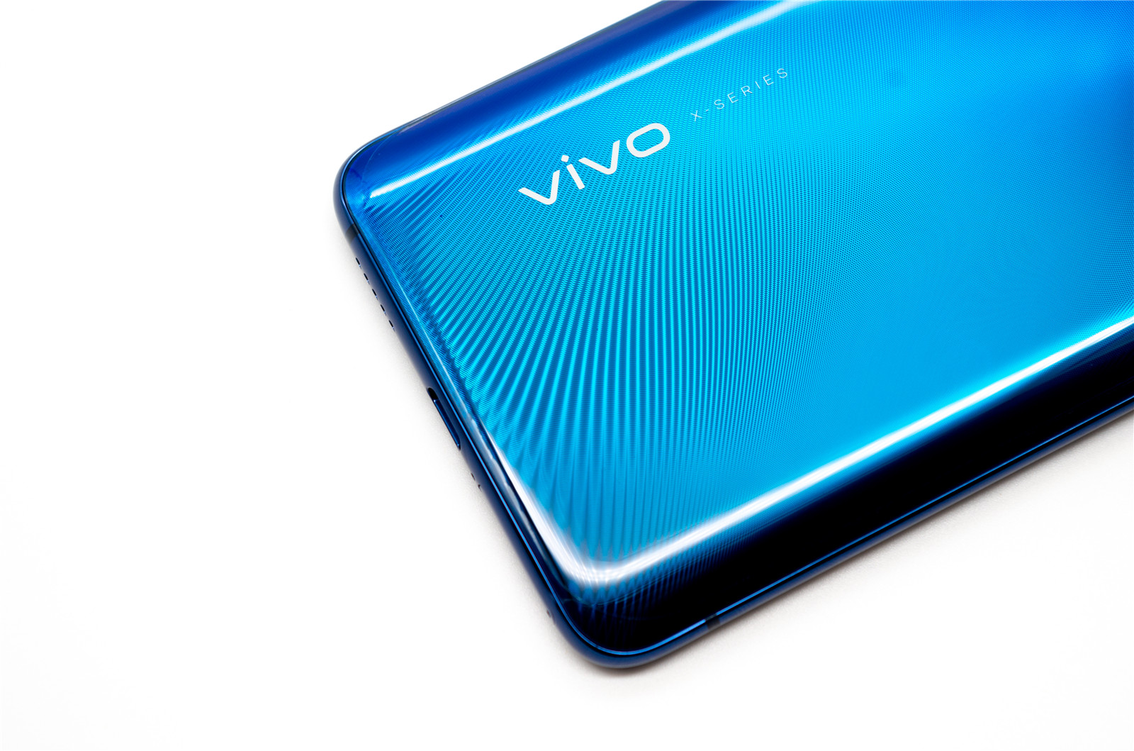 vivo X27评测：颜值、体验全方位进化