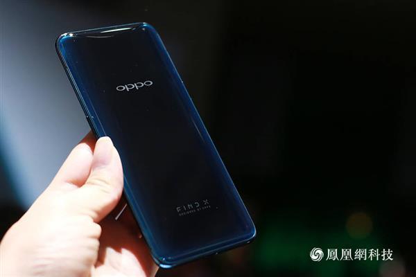 OPPO Find X现场图赏：正反无孔+93%屏占比满满震撼