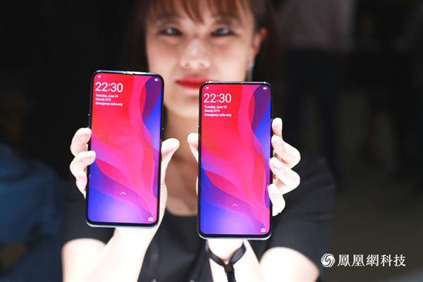 OPPO Find X现场图赏：正反无孔+93%屏占比满满震撼