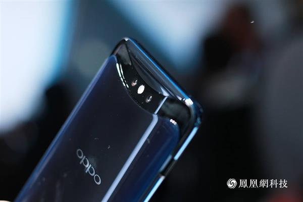 OPPO Find X现场图赏：正反无孔+93%屏占比满满震撼